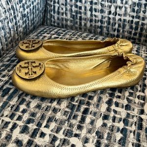 Girls Tory Burch ballet flats.  Size 3.  In good condition.